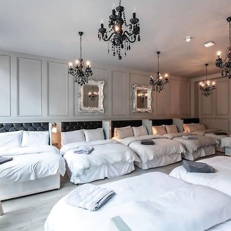 The V.I.P Suite - Sleeps 24! Best For Large Groups 리버풀 외부 사진
