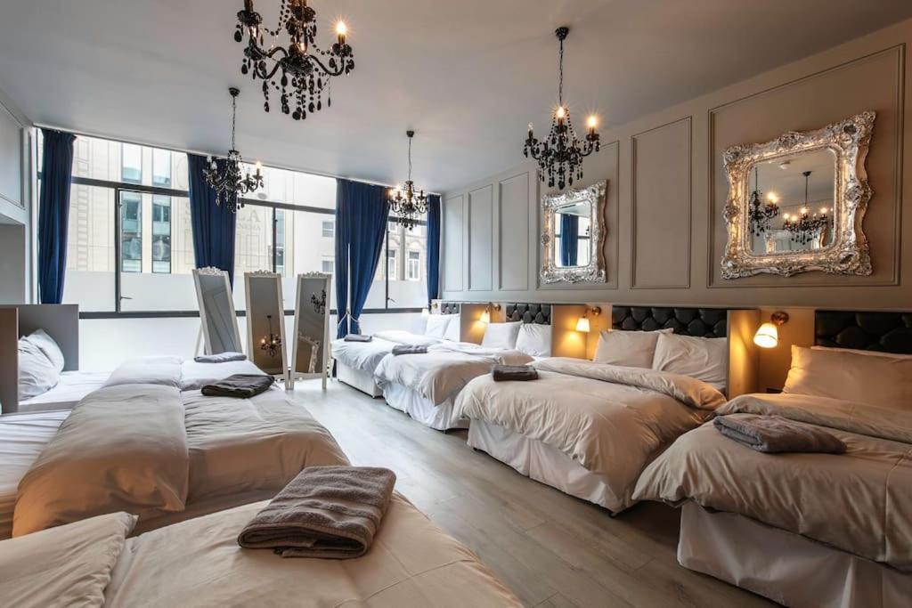 The V.I.P Suite - Sleeps 24! Best For Large Groups 리버풀 외부 사진