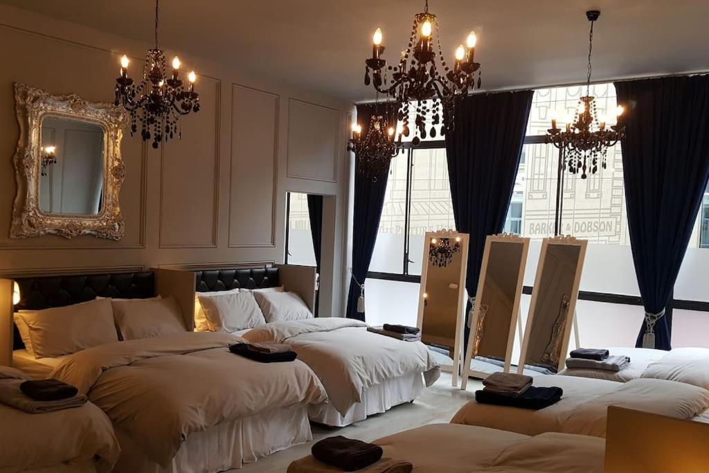 The V.I.P Suite - Sleeps 24! Best For Large Groups 리버풀 외부 사진